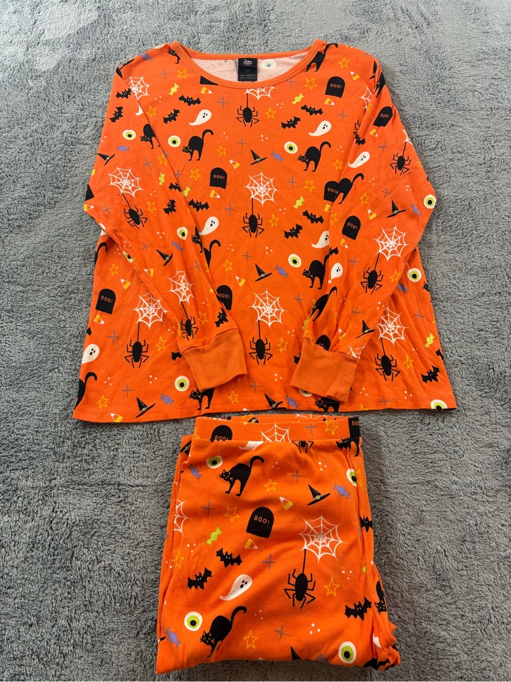 Womens Orange Halloween Long-Sleeve Pajama Set with Cat & Spooky Print